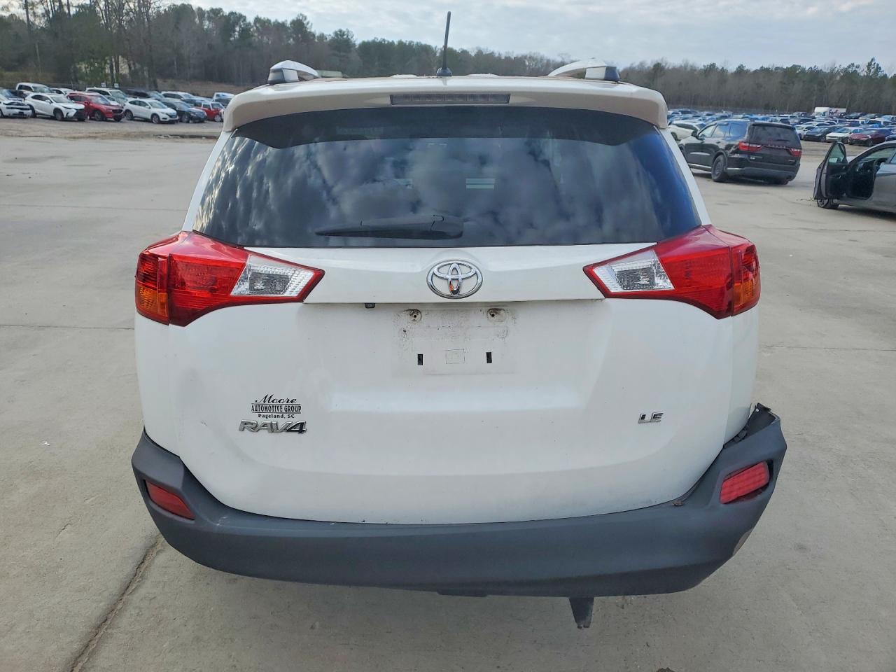 2014 TOYOTA RAV4 LE photo 11
