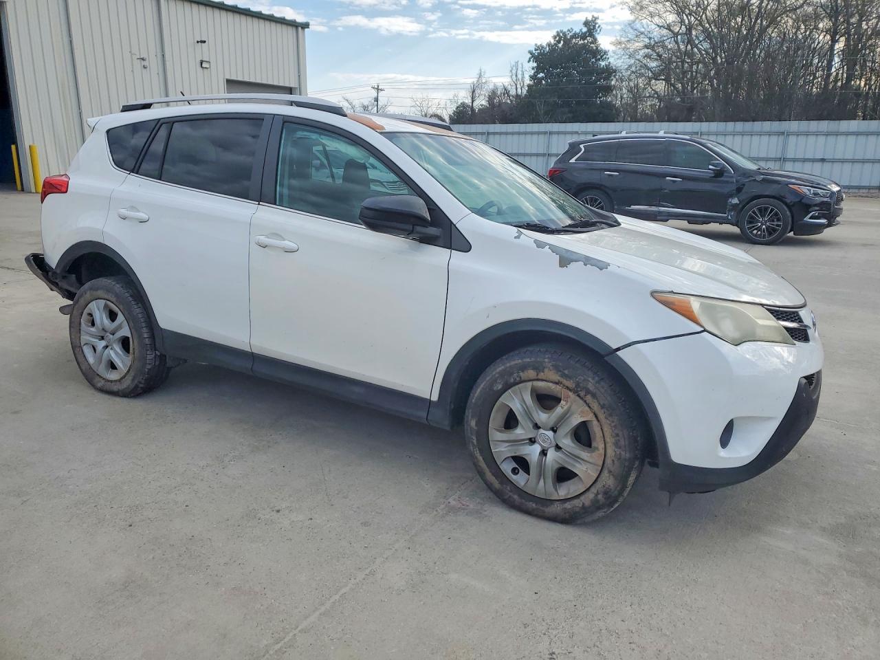 2014 TOYOTA RAV4 LE photo 7