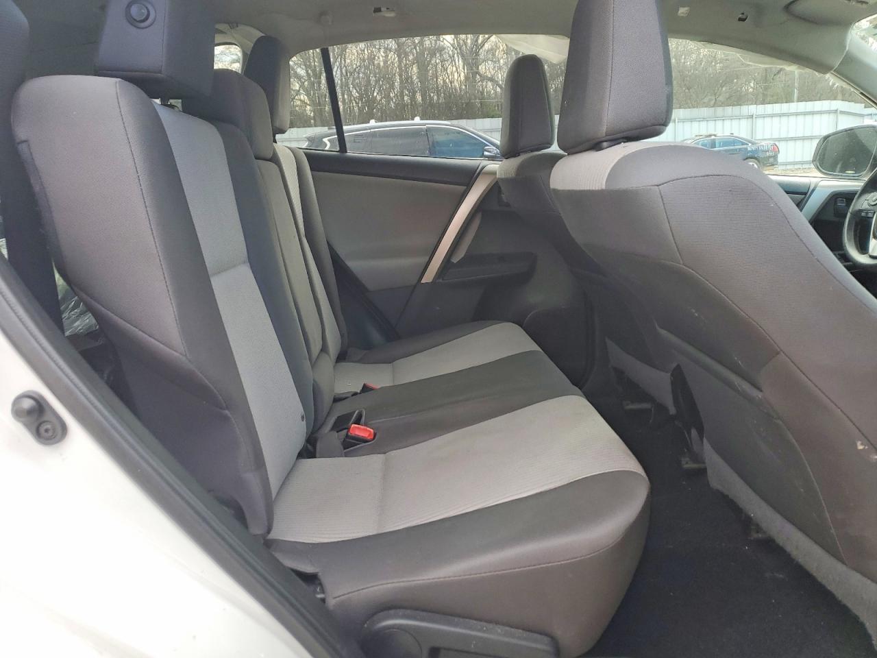 2014 TOYOTA RAV4 LE photo 19