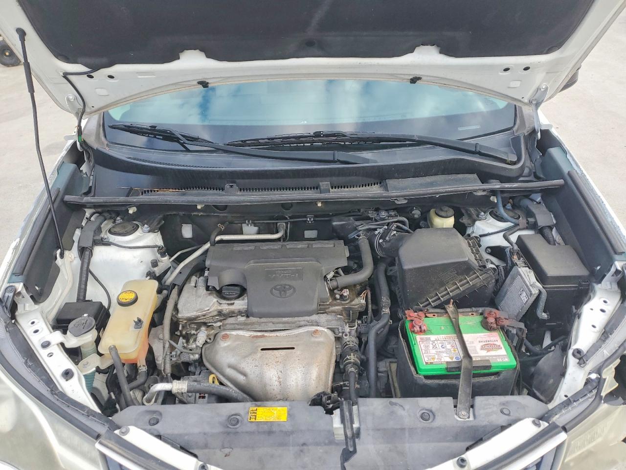 2014 TOYOTA RAV4 LE photo 21