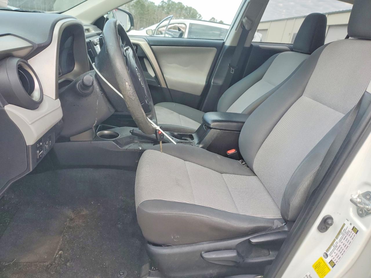 2014 TOYOTA RAV4 LE photo 13