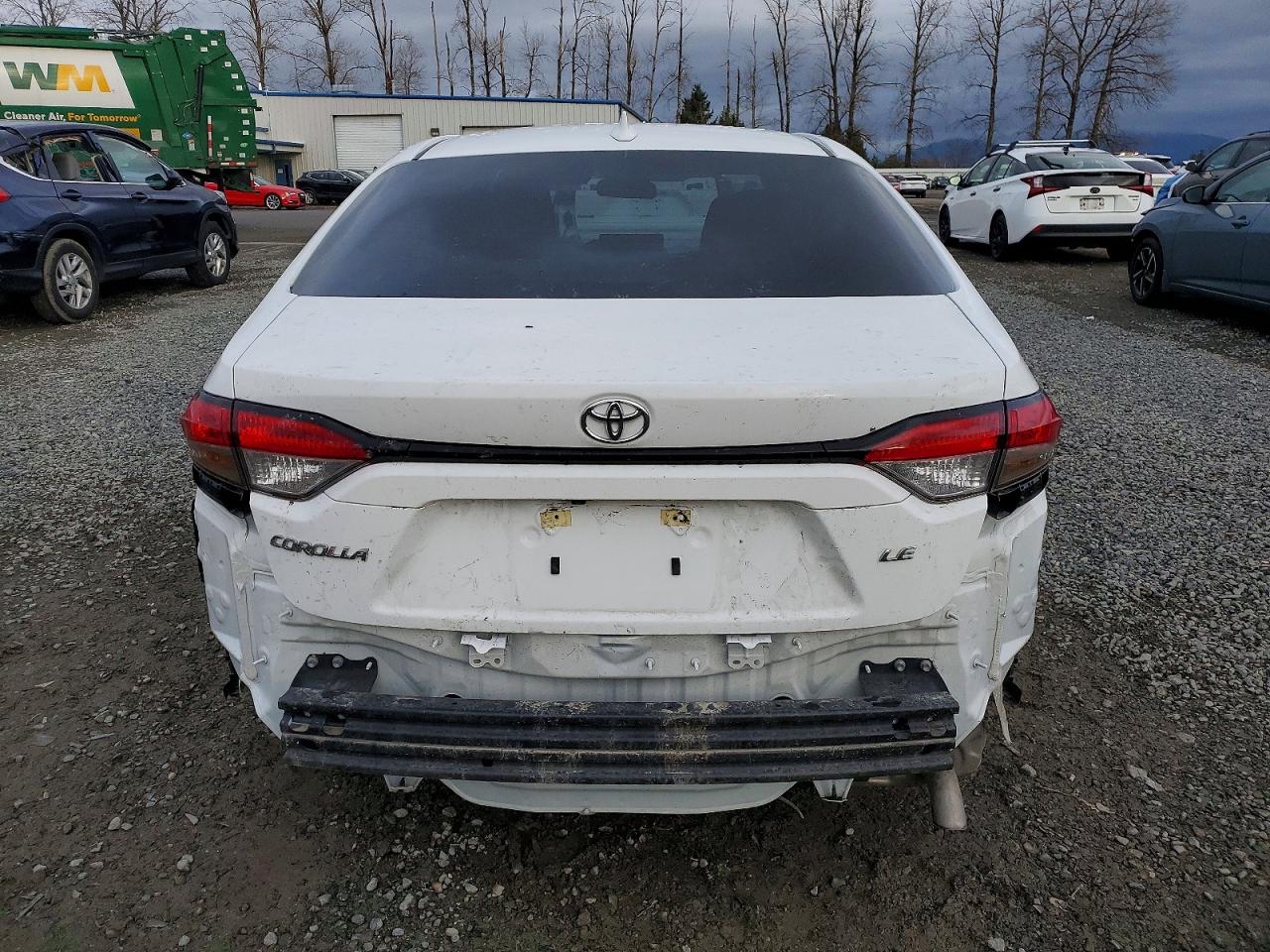 2025 TOYOTA COROLLA LE photo 11