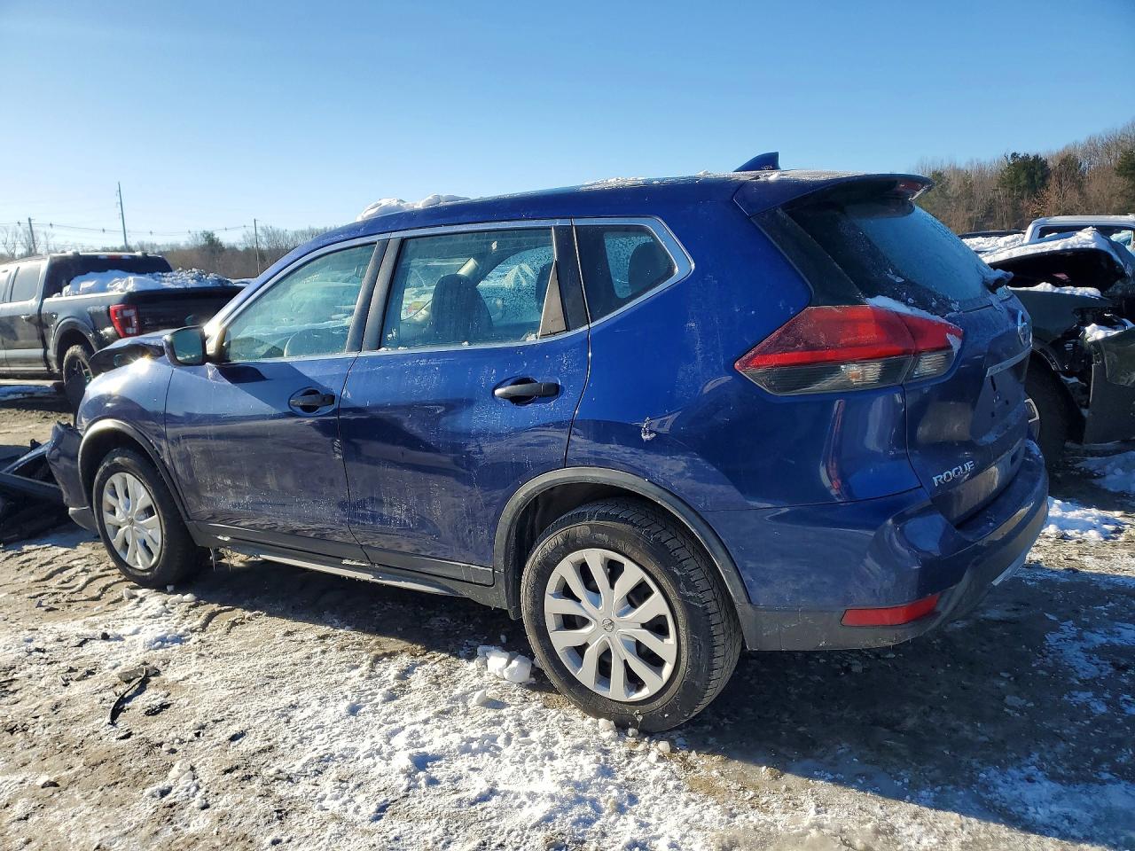 2018 NISSAN ROGUE S photo 3