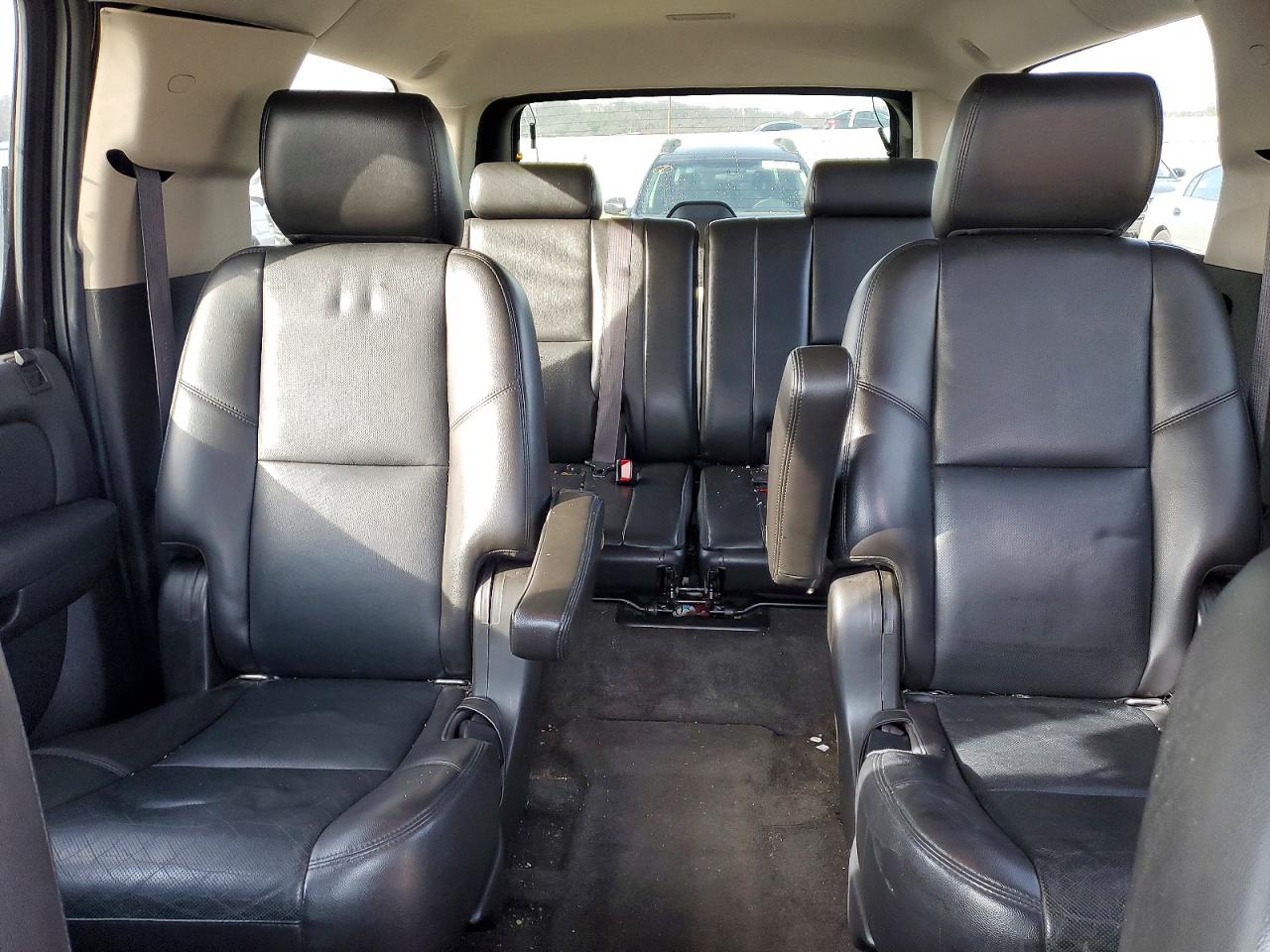 2011 CHEVROLET SUBURBAN K1500 LTZ photo 10