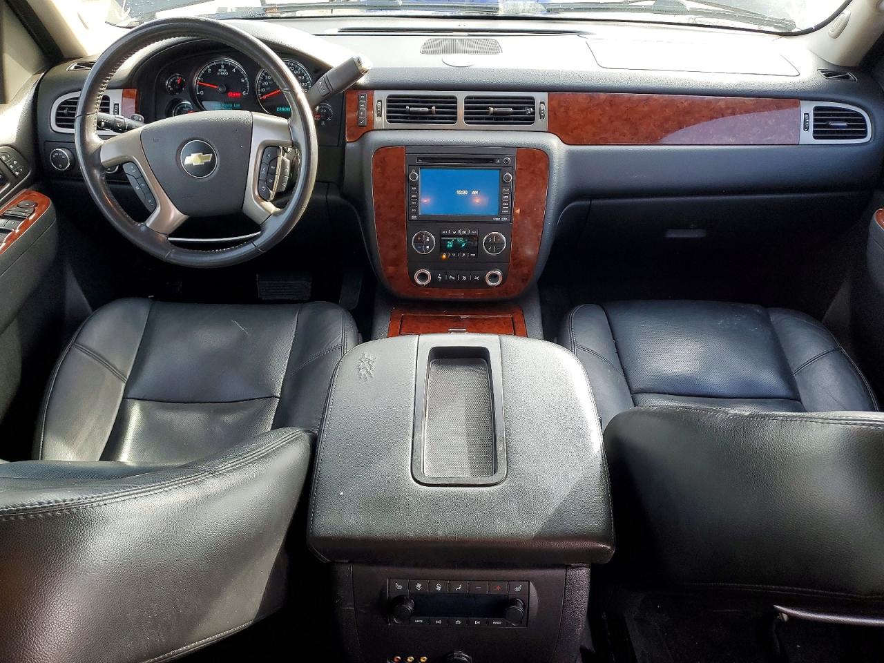 2011 CHEVROLET SUBURBAN K1500 LTZ photo 8