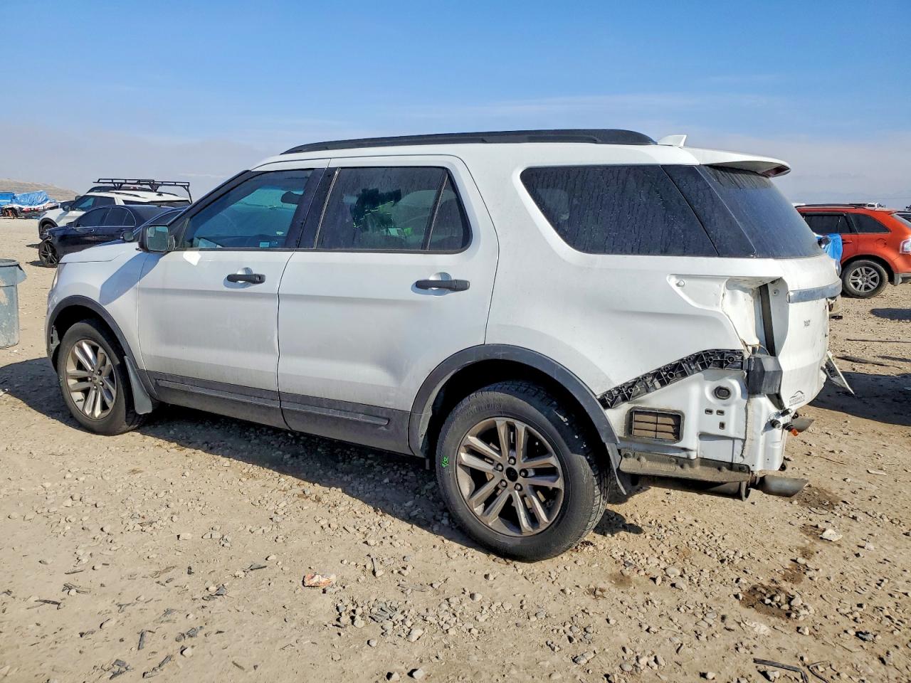 2016 FORD EXPLORER photo 2