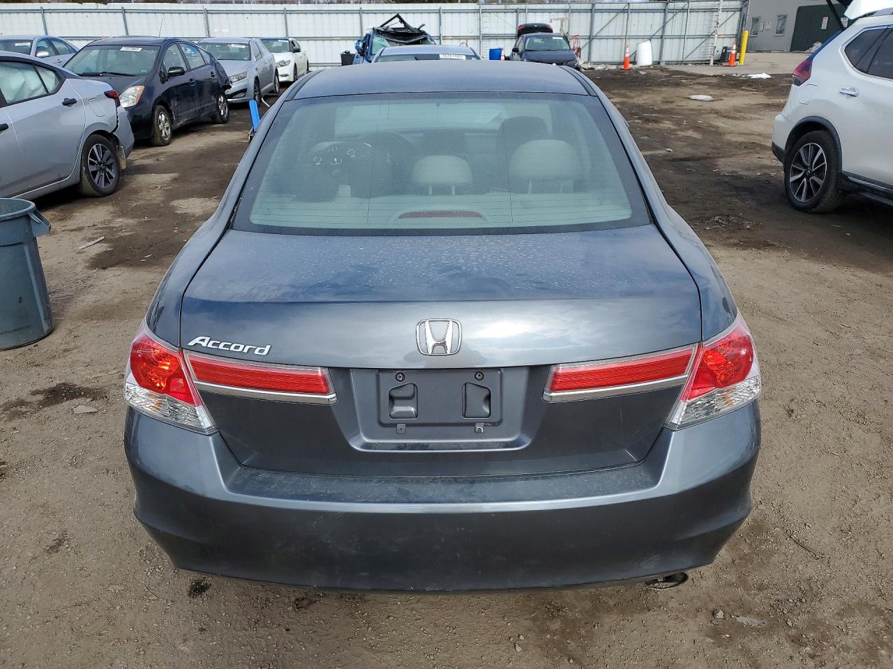 2012 HONDA ACCORD LX photo 6