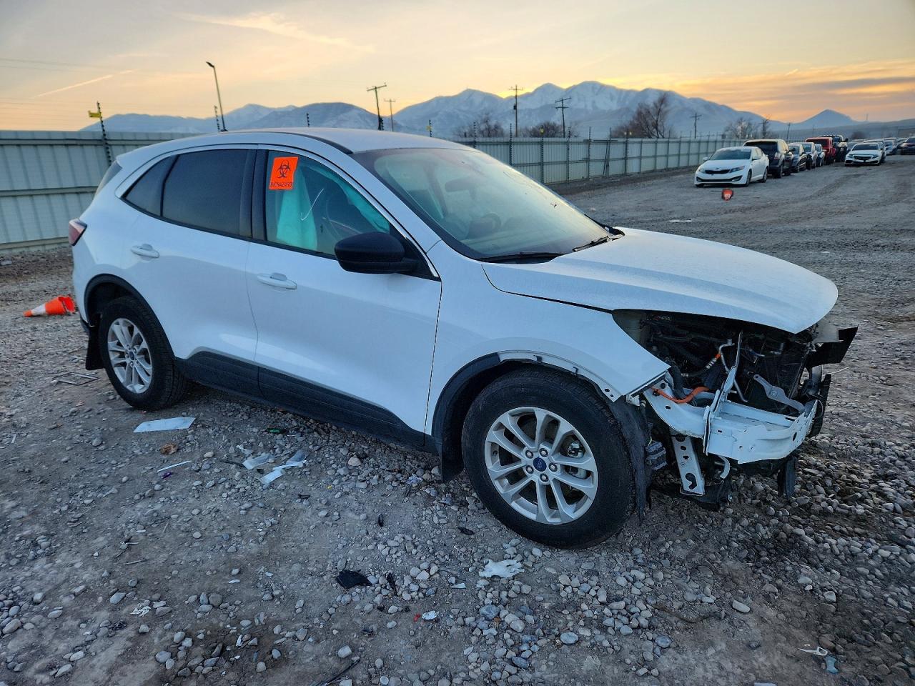 2022 FORD ESCAPE SE photo 4