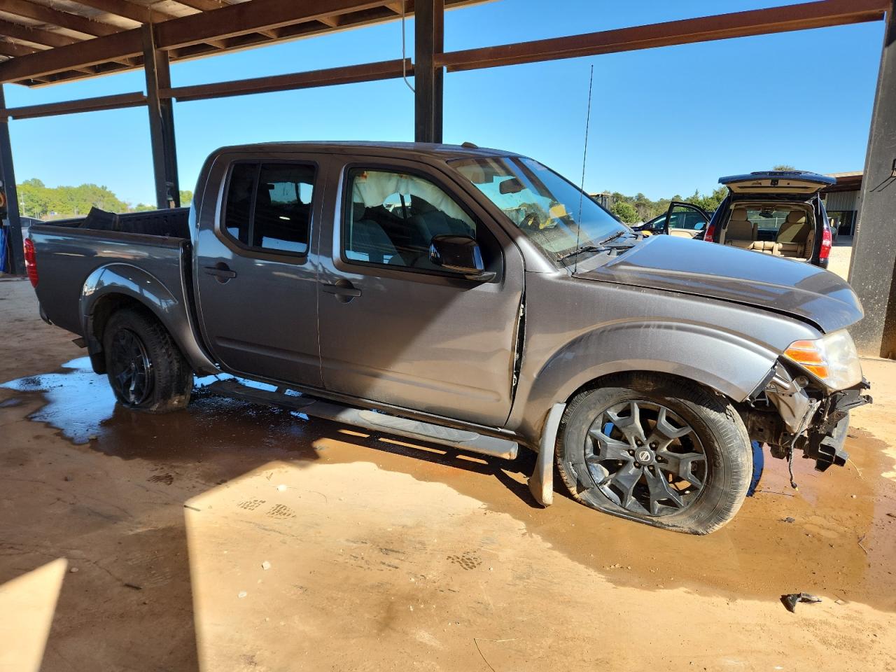 2018 NISSAN FRONTIER S photo 10