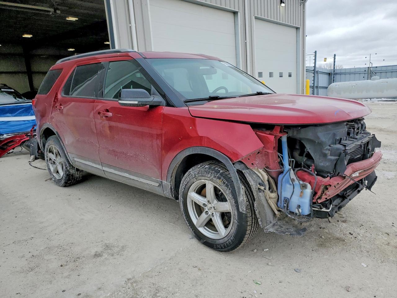 2016 FORD EXPLORER XLT photo 4