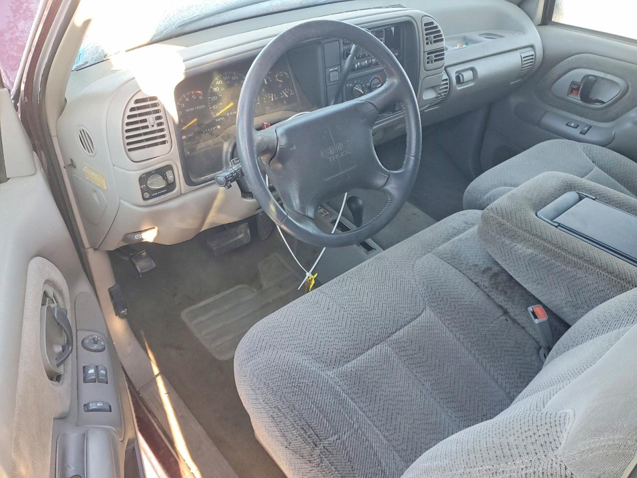 1996 GMC SIERRA K1500 photo 8