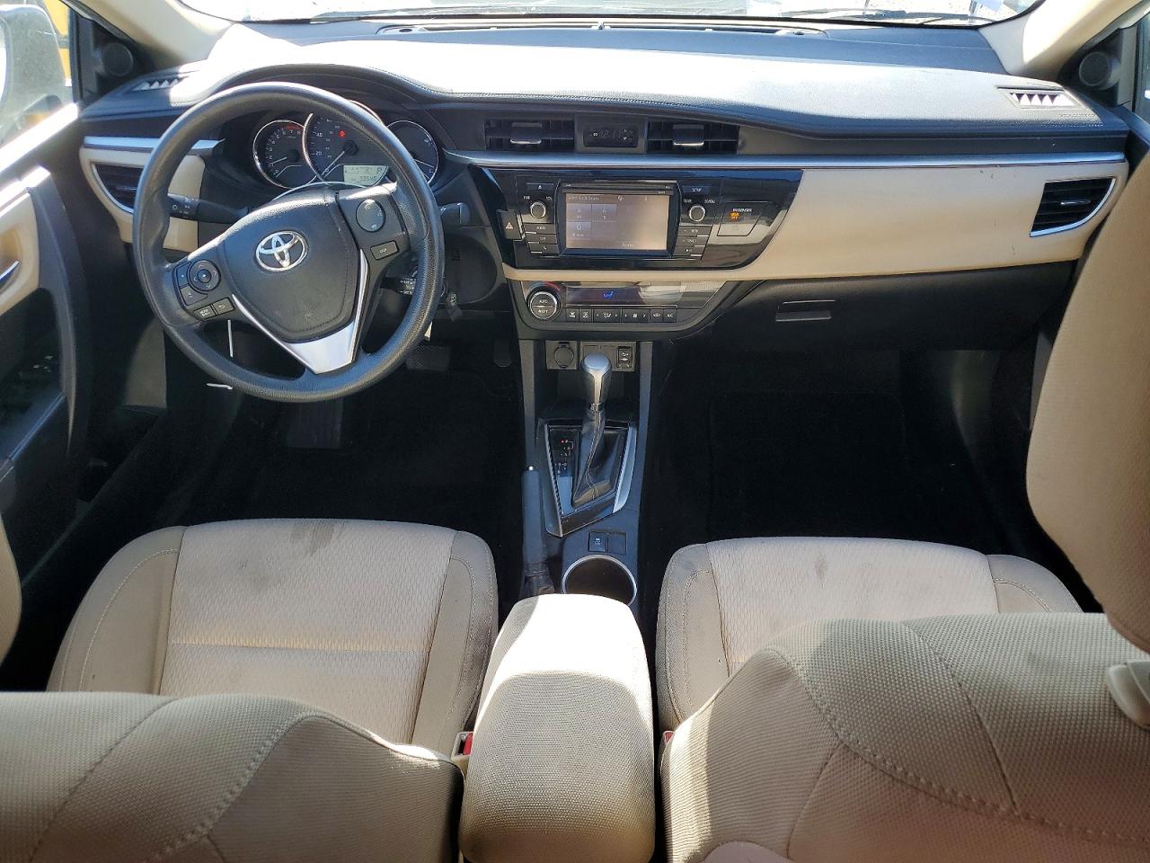 2015 TOYOTA COROLLA L photo 8