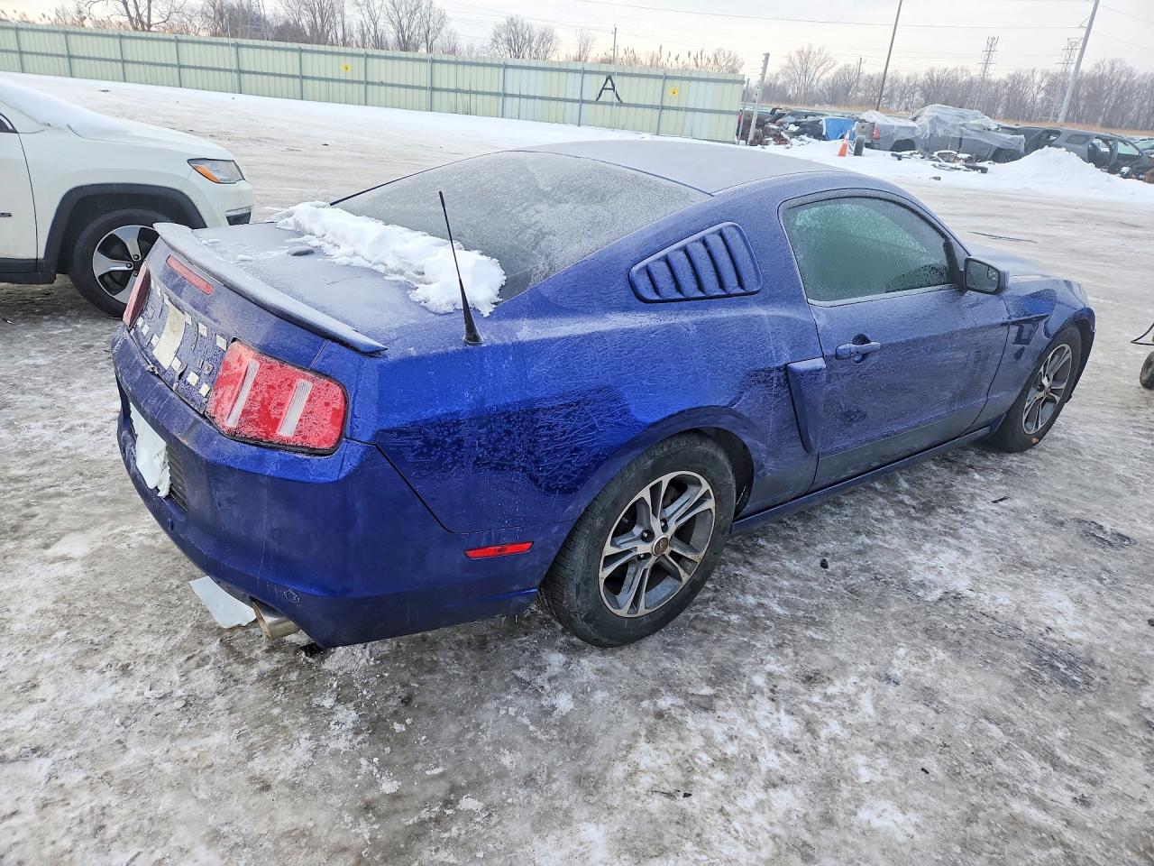 2014 FORD MUSTANG photo 5