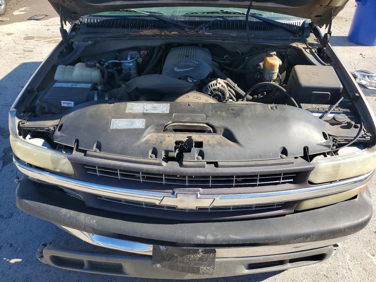 2002 CHEVROLET SILVERADO C1500 photo 11