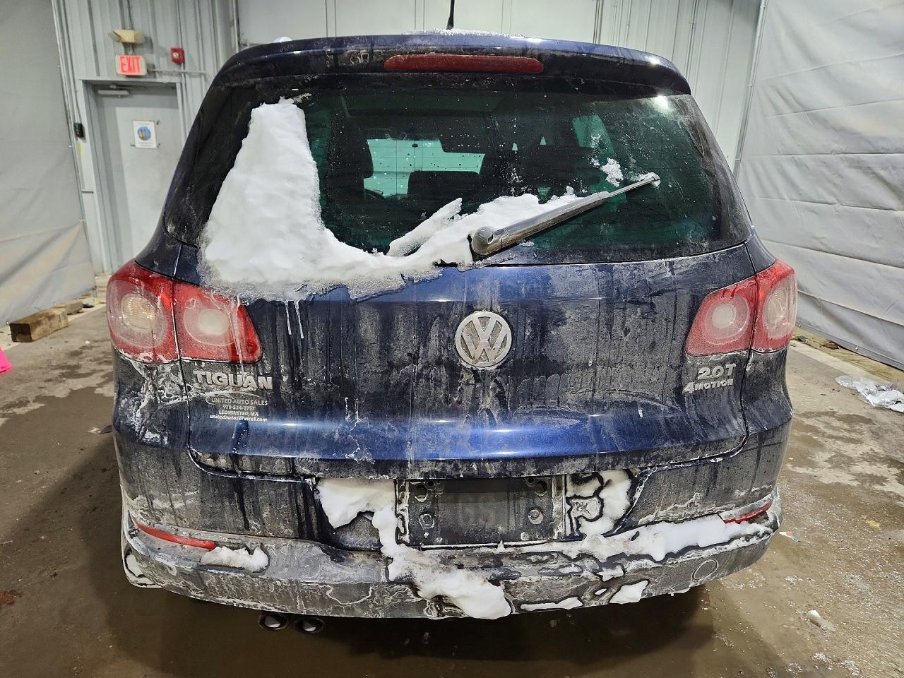 2011 VOLKSWAGEN TIGUAN S photo 16
