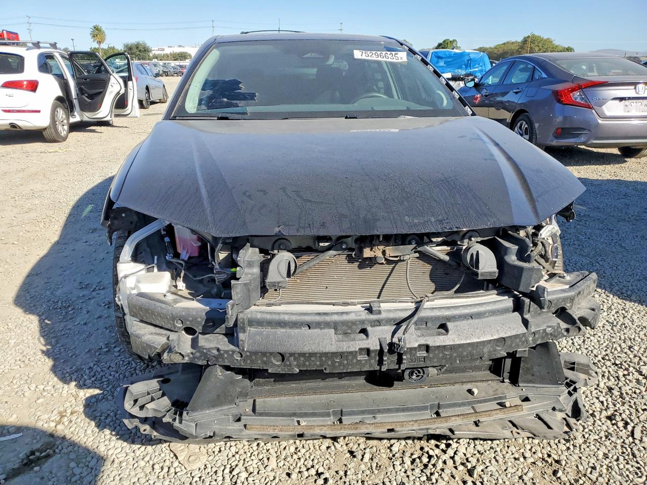 2025 TOYOTA CAMRY XLE photo 5