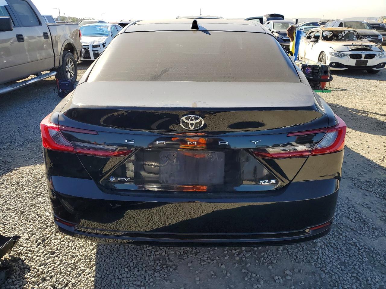 2025 TOYOTA CAMRY XLE photo 6