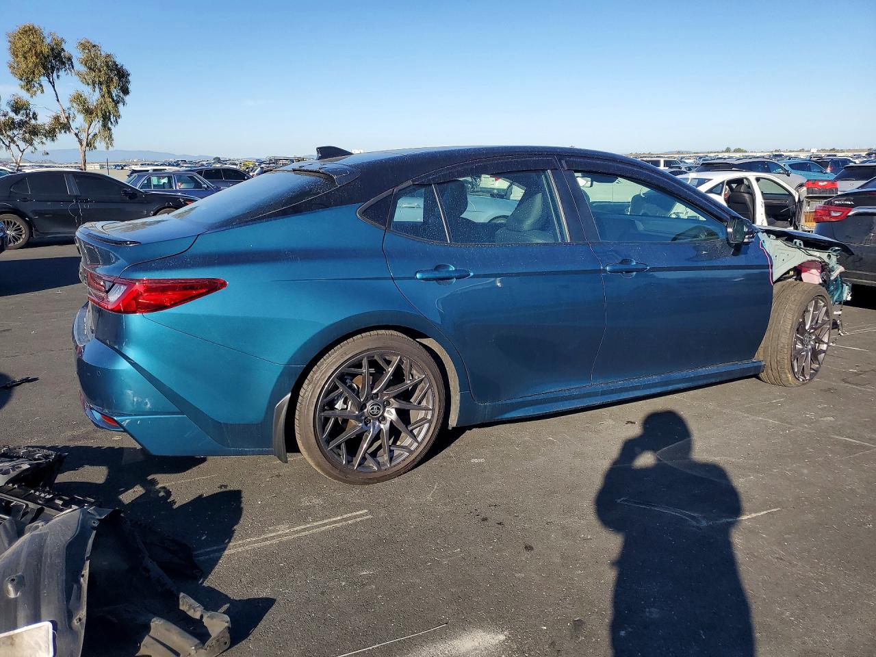 2025 TOYOTA CAMRY XSE photo 3