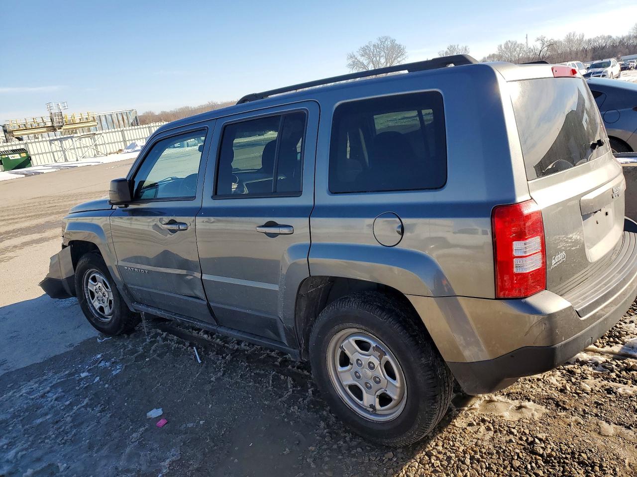 2012 JEEP PATRIOT SPORT photo 4
