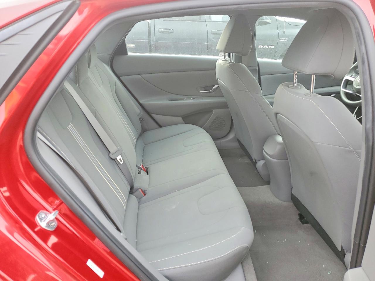 2022 HYUNDAI ELANTRA SEL photo 19