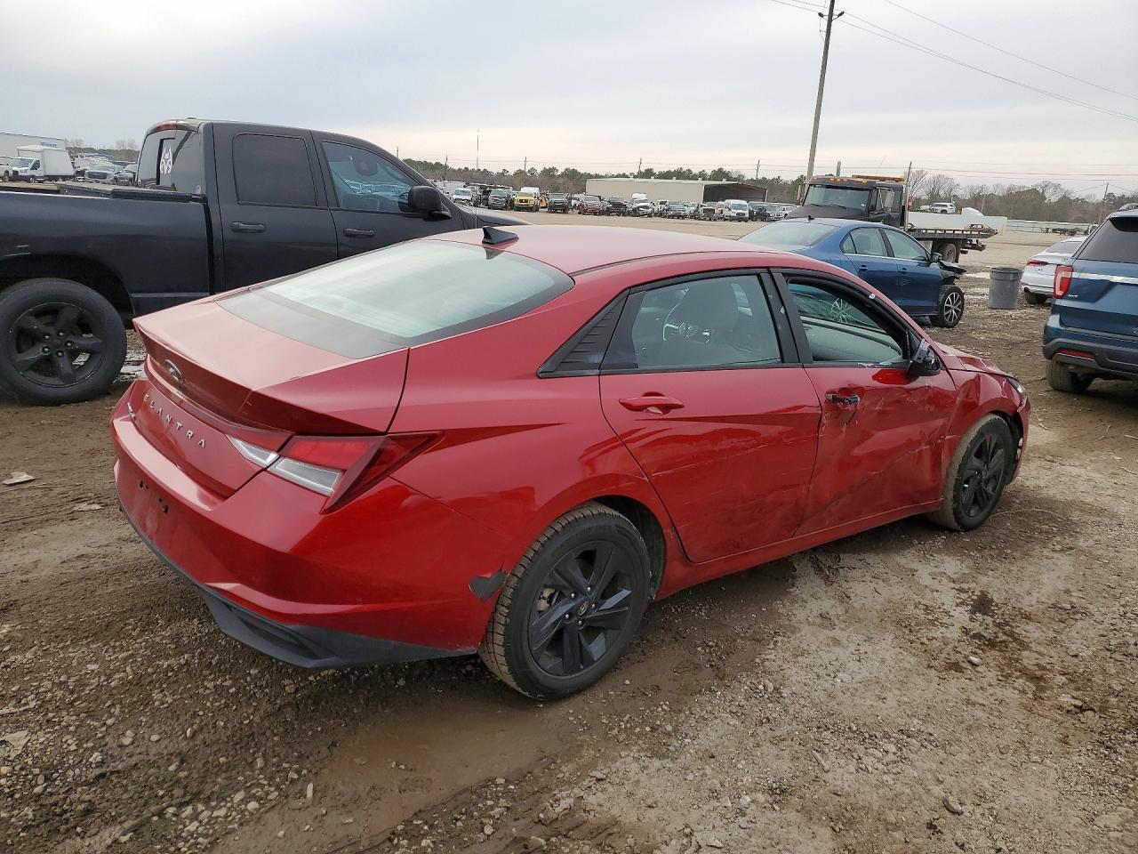 2022 HYUNDAI ELANTRA SEL photo 5