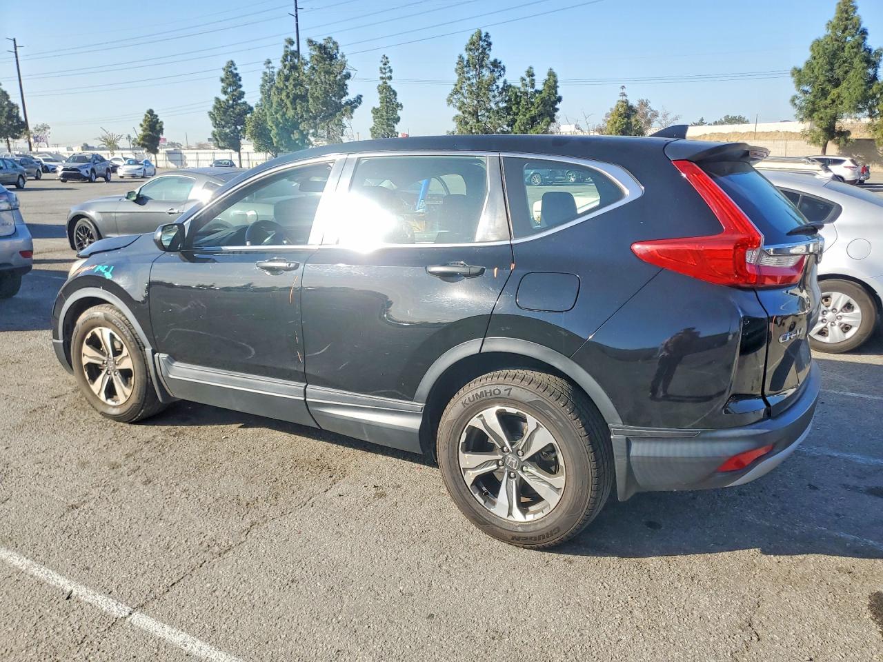 2018 HONDA CR-V LX photo 2