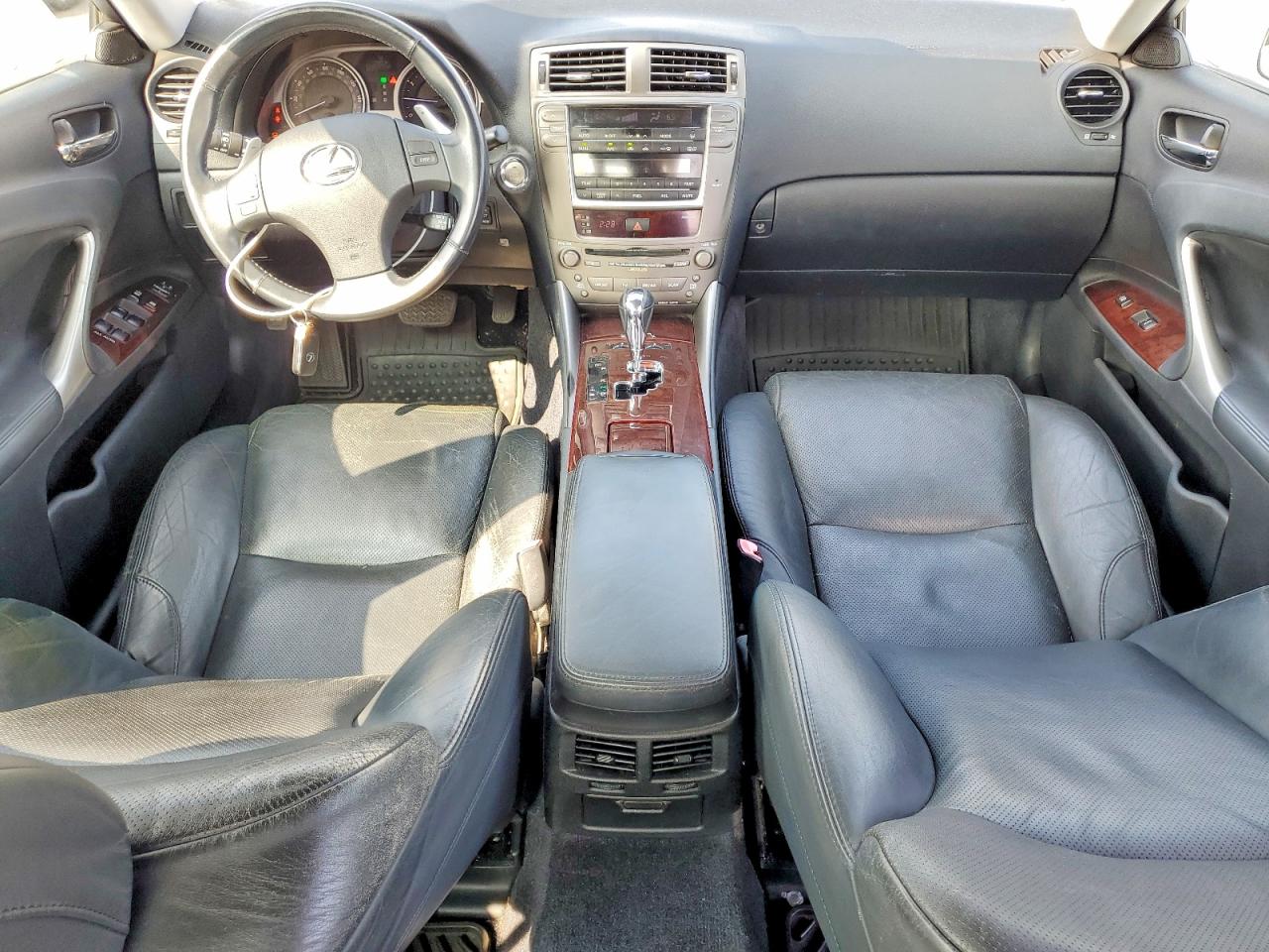 2006 LEXUS IS 250 photo 8