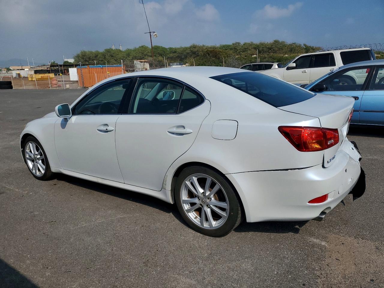 2006 LEXUS IS 250 photo 2