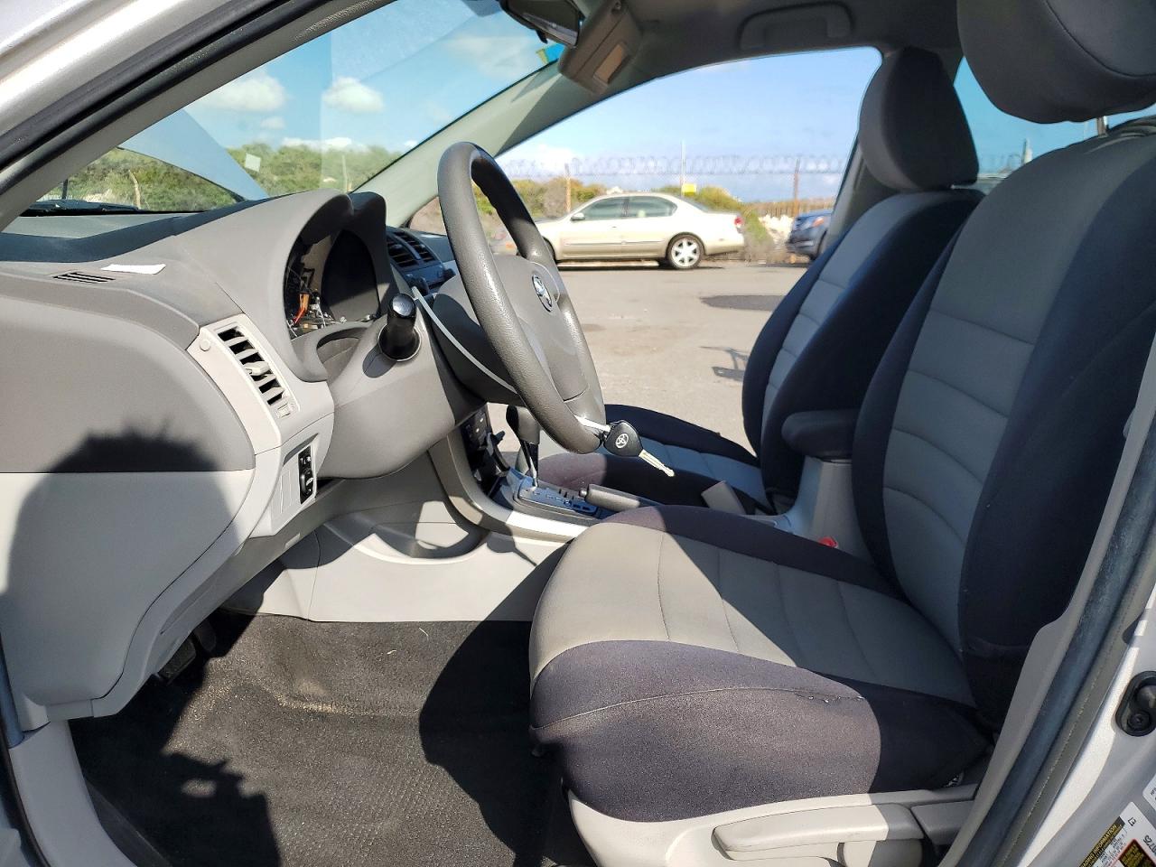 2009 TOYOTA COROLLA BASE photo 7