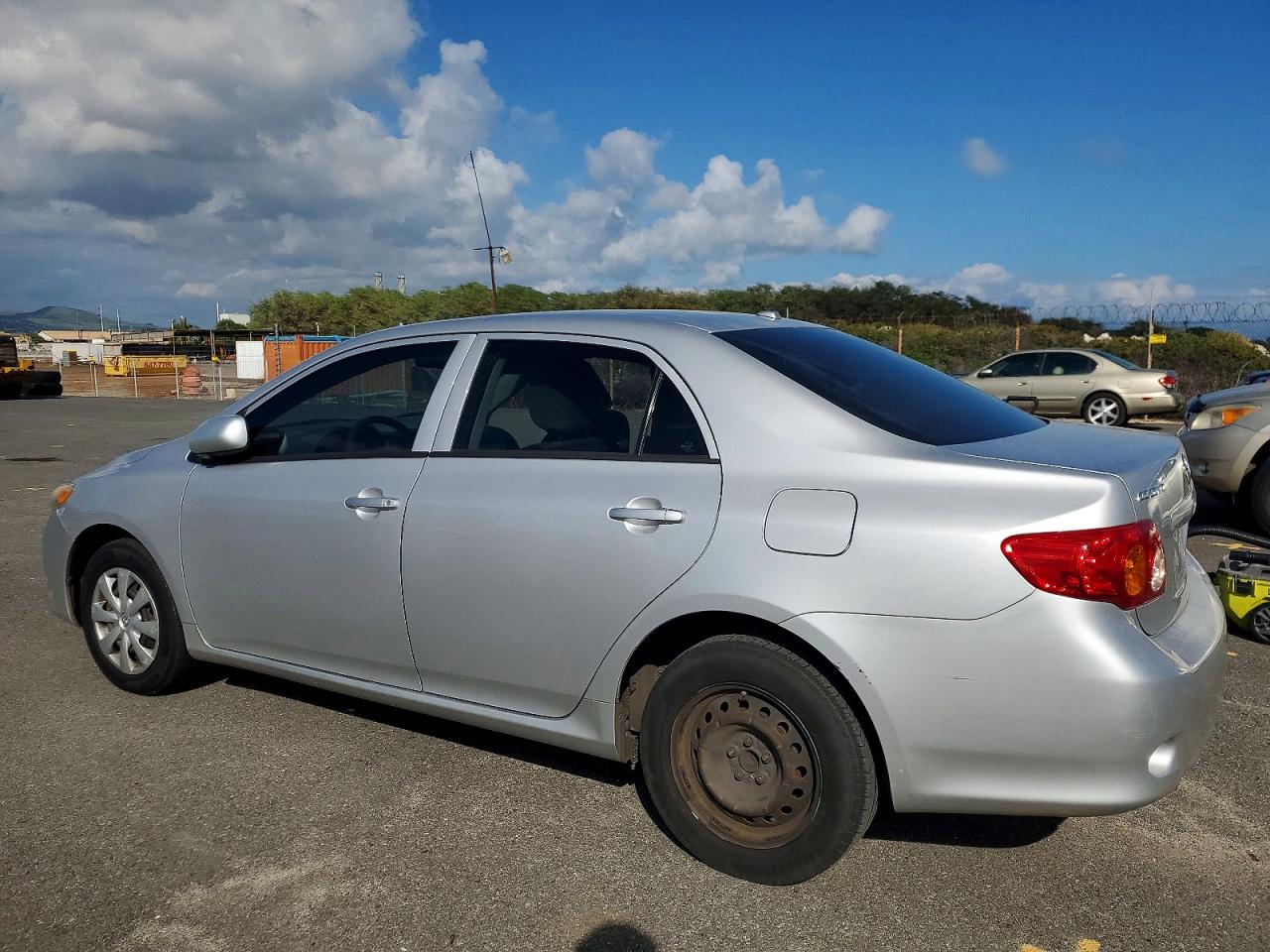 2009 TOYOTA COROLLA BASE photo 2