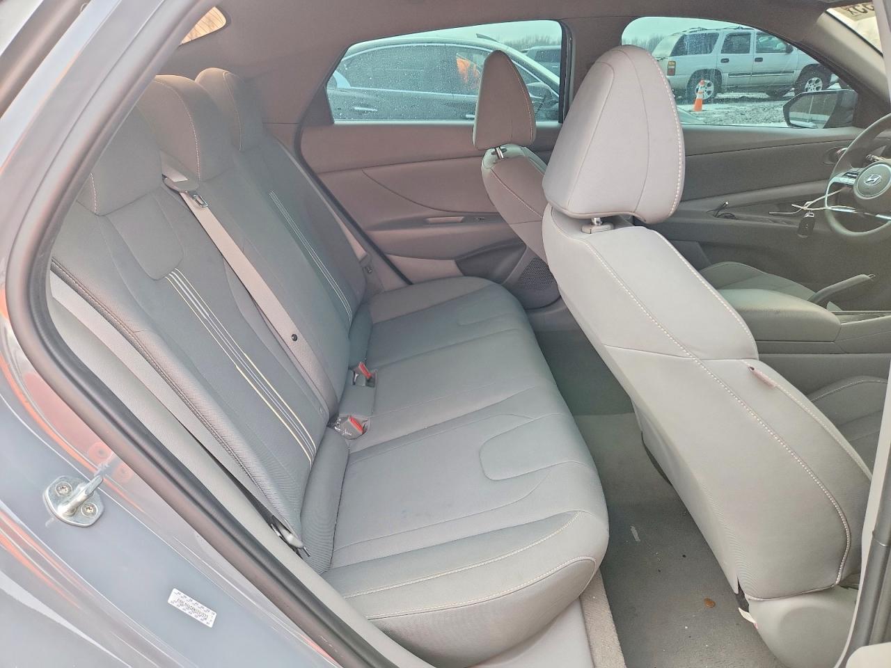 2022 HYUNDAI ELANTRA SEL photo 19