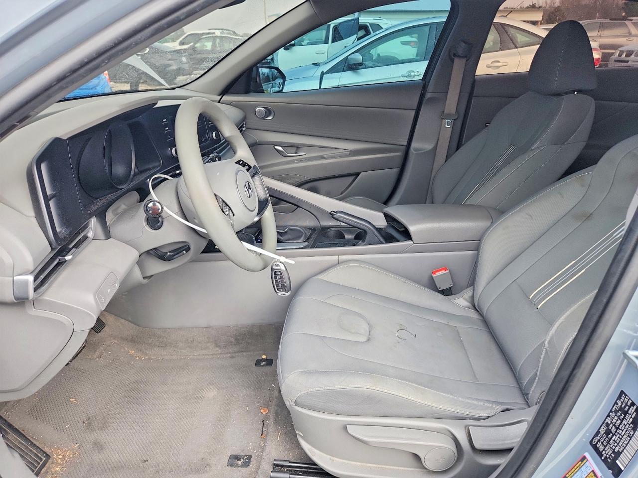 2022 HYUNDAI ELANTRA SEL photo 13