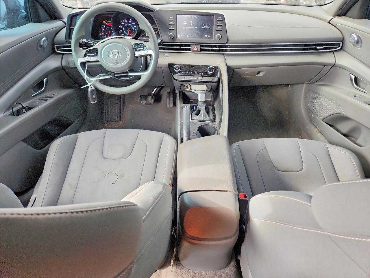 2022 HYUNDAI ELANTRA SEL photo 15