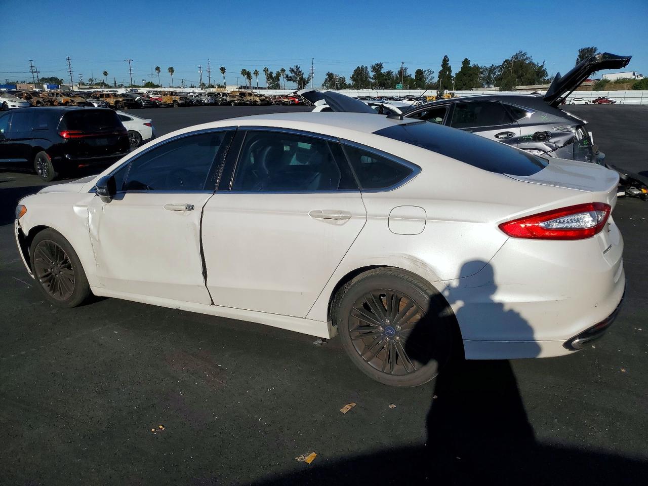 2016 FORD FUSION SE photo 2