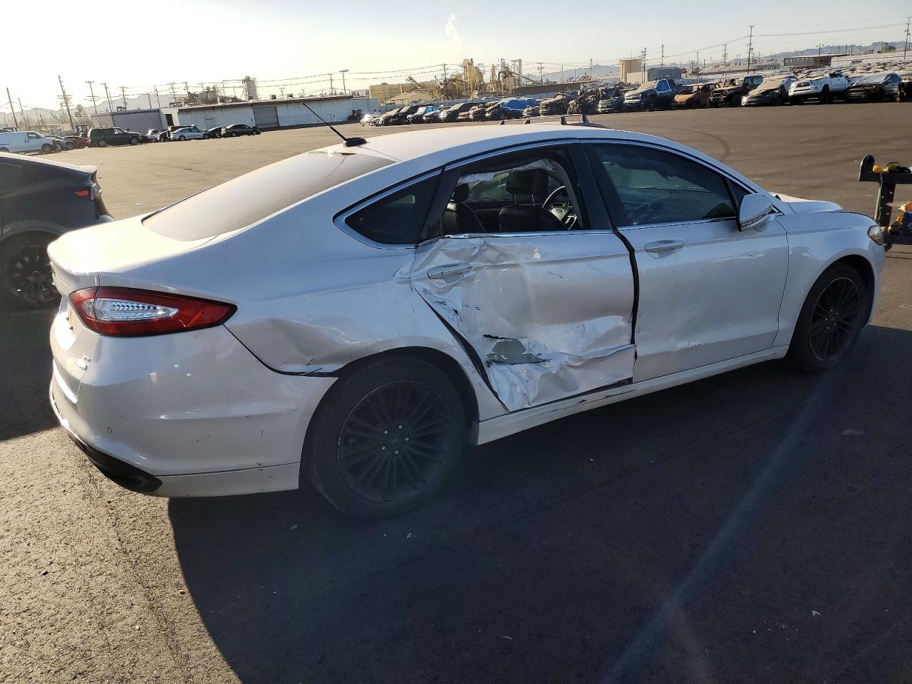 2016 FORD FUSION SE photo 3