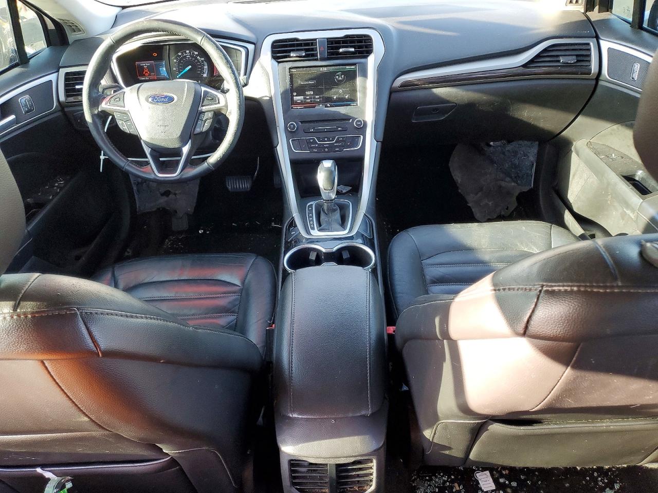 2016 FORD FUSION SE photo 8