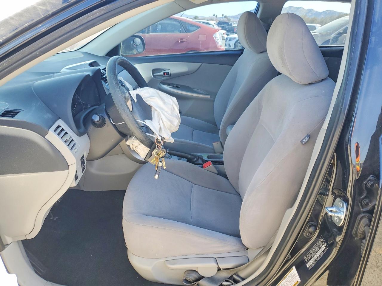 2012 TOYOTA COROLLA BASE photo 19