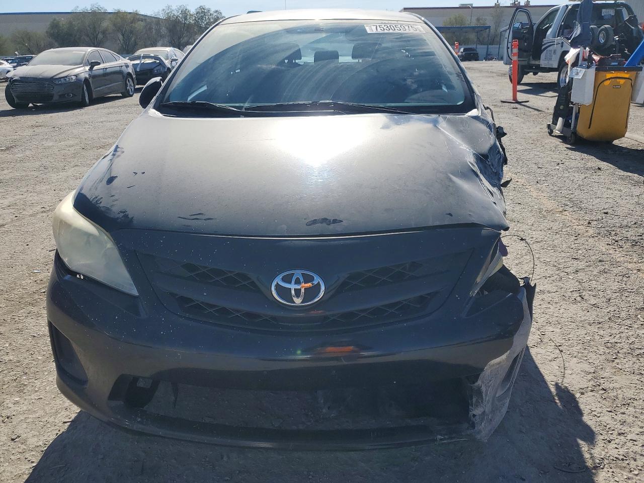 2012 TOYOTA COROLLA BASE photo 13