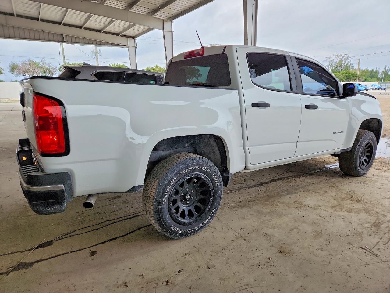 2020 CHEVROLET COLORADO photo 3