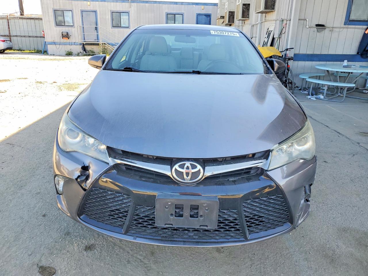 2016 TOYOTA CAMRY LE photo 5