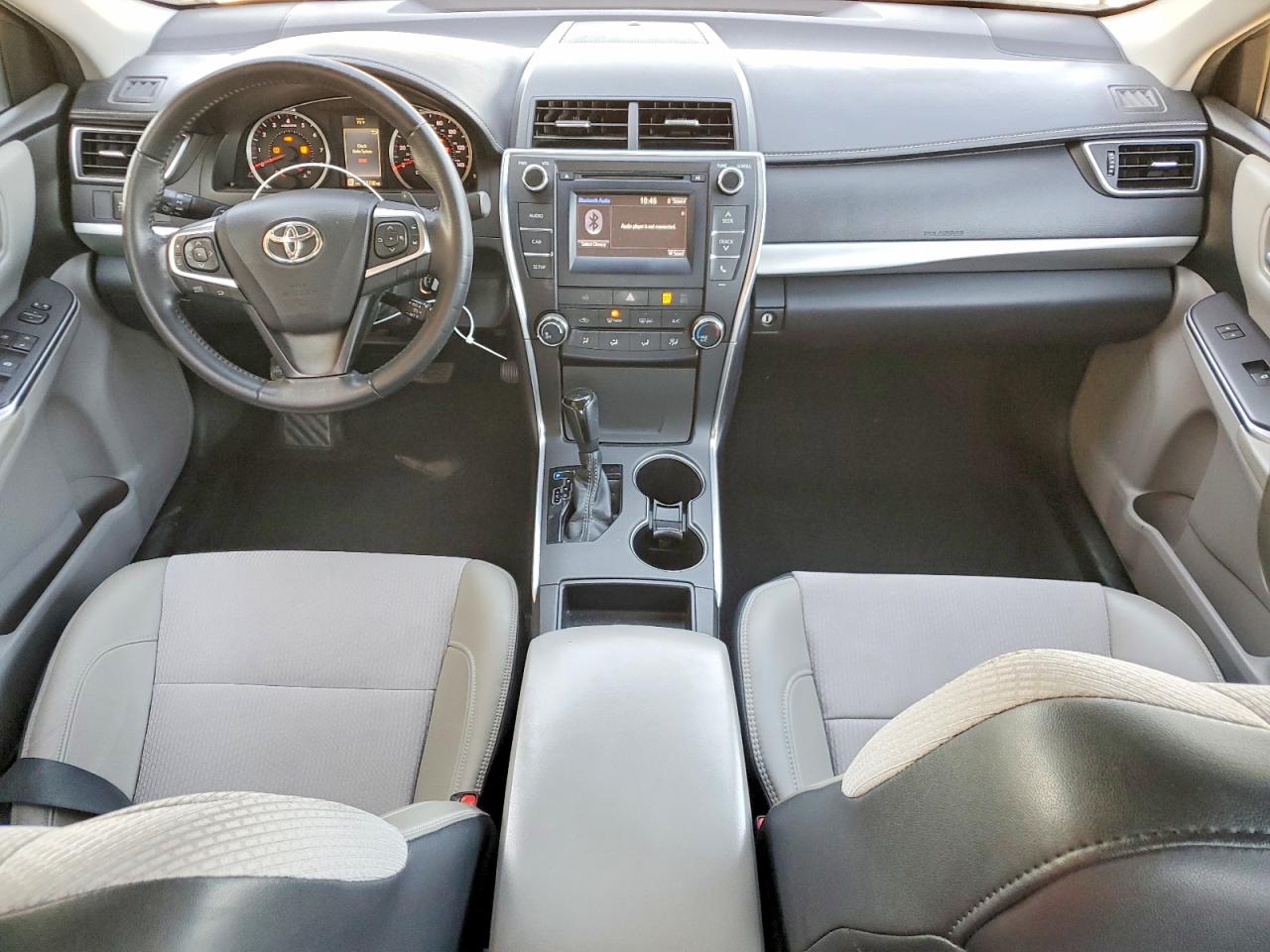 2016 TOYOTA CAMRY LE photo 8