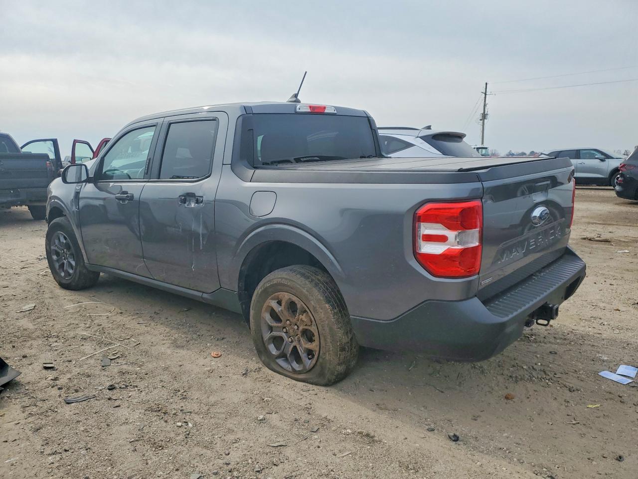 2023 FORD MAVERICK XL photo 3