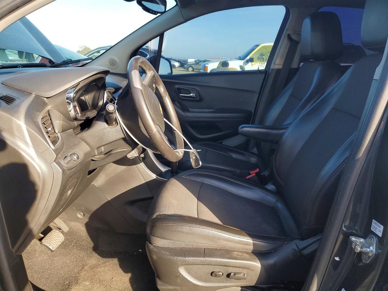 2018 CHEVROLET TRAX 1LT photo 7