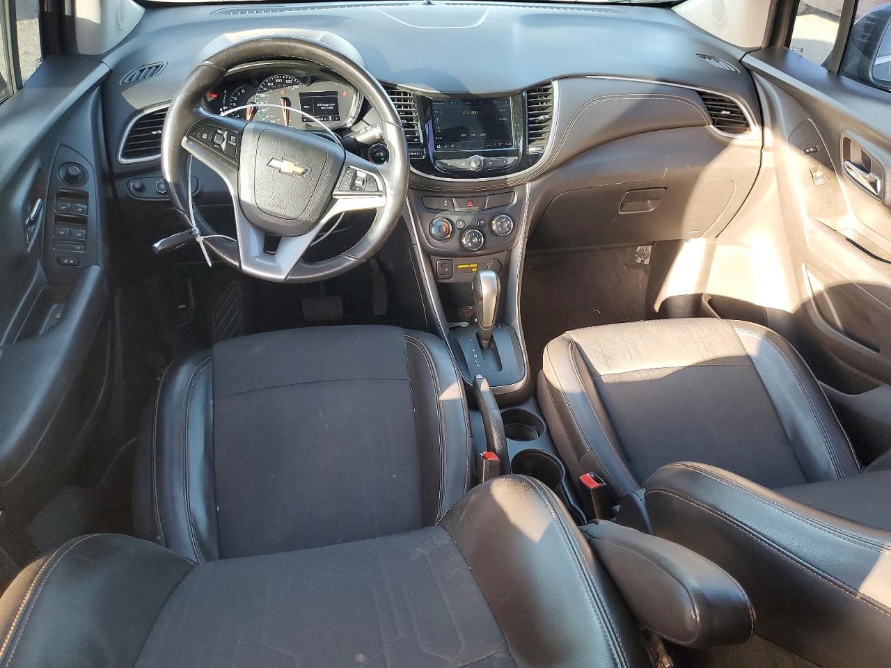 2018 CHEVROLET TRAX 1LT photo 8