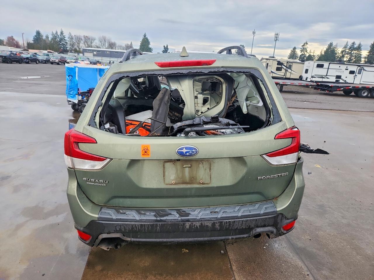 2019 SUBARU FORESTER photo 6