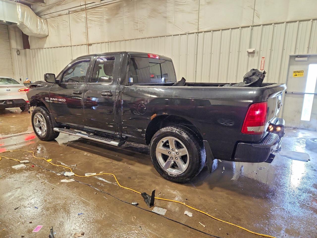 2011 DODGE RAM 1500 photo 4