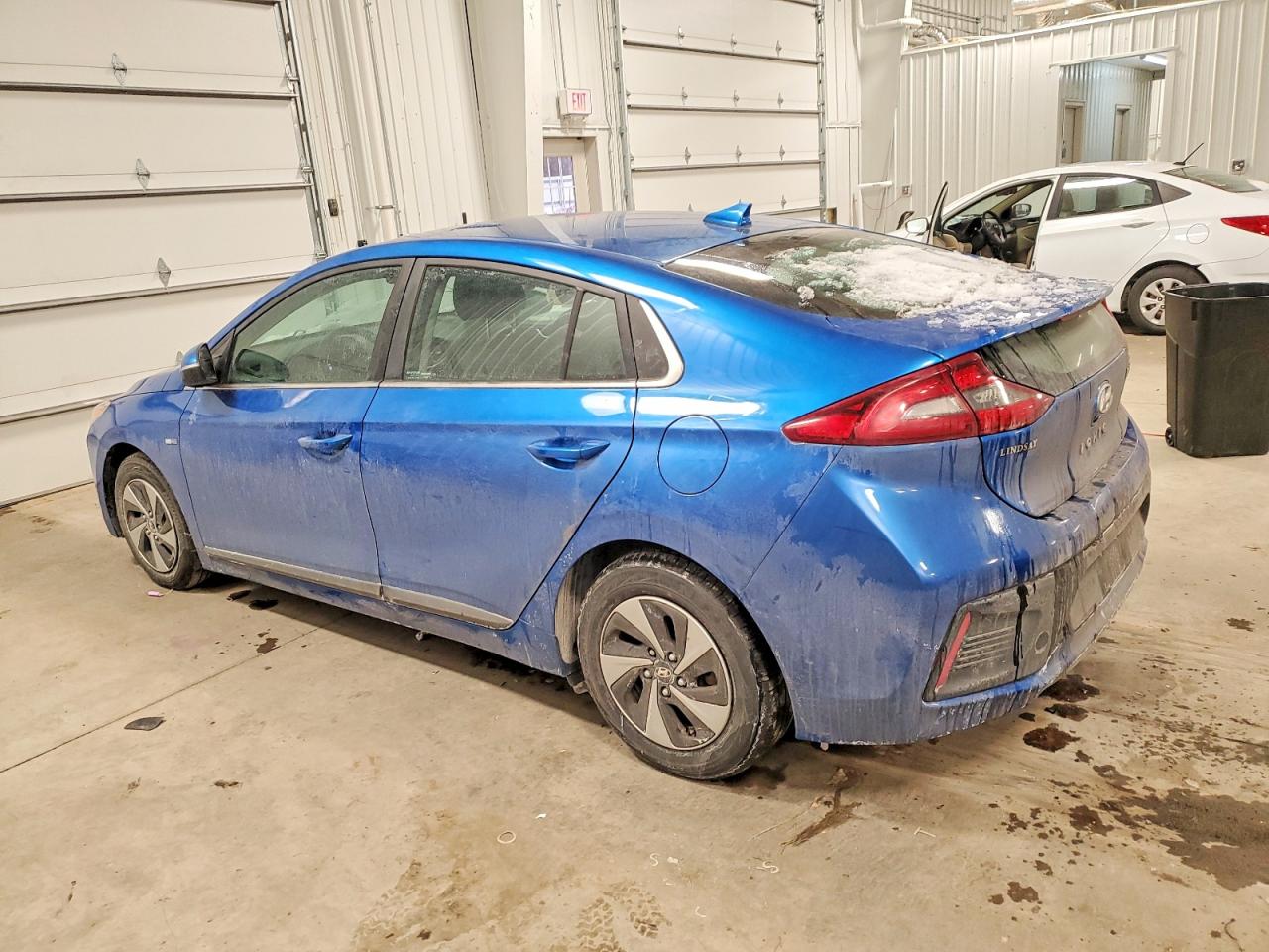 2017 HYUNDAI IONIQ SEL photo 3