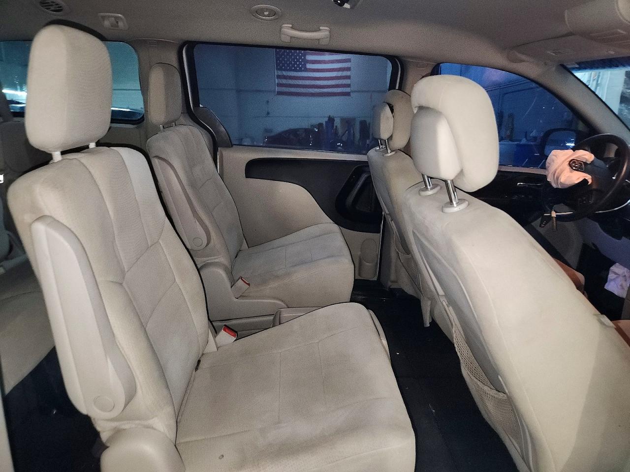 2012 DODGE GRAND CARAVAN SXT photo 11