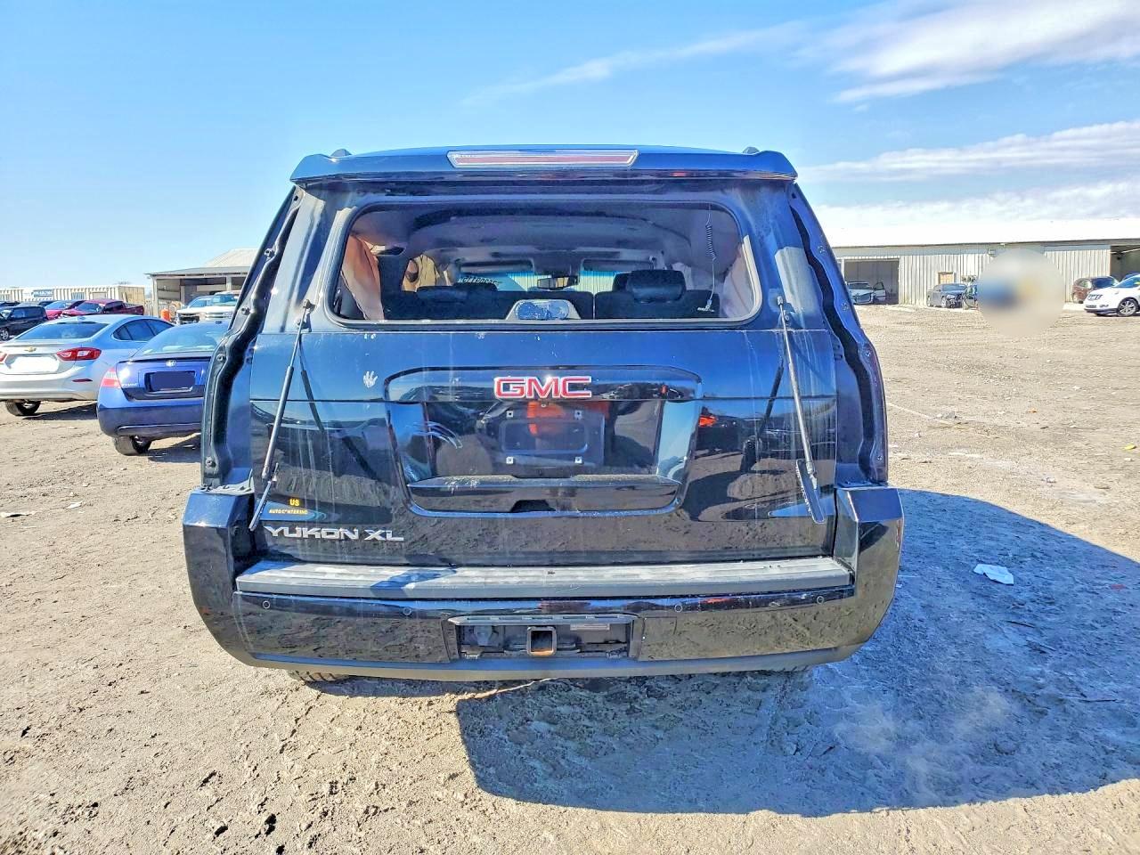 2015 GMC YUKON XL K1500 SLT photo 11