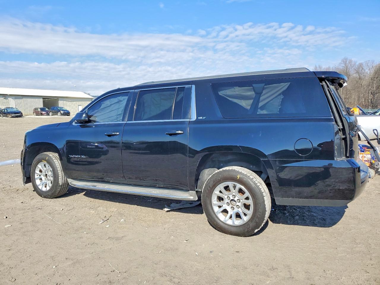 2015 GMC YUKON XL K1500 SLT photo 3